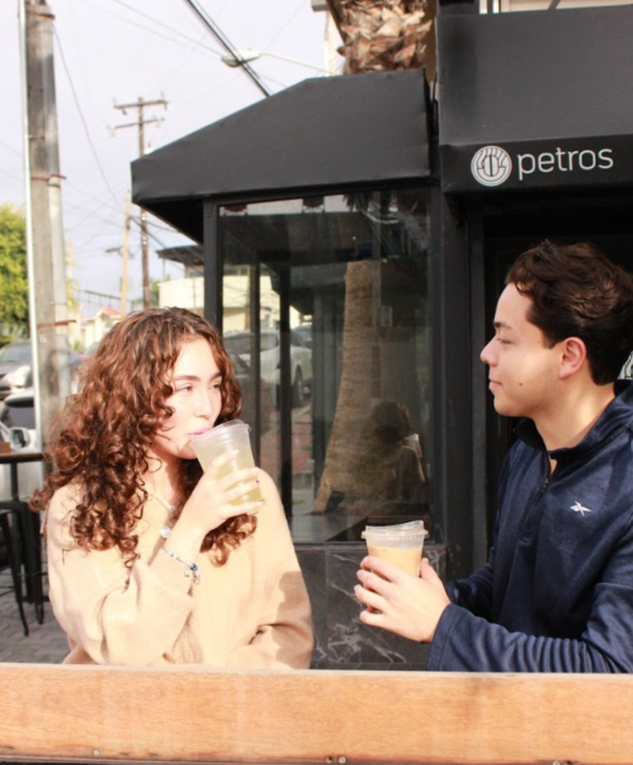 En la terraza de Petros